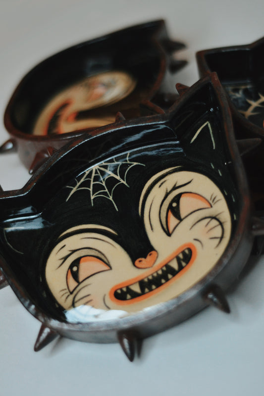 Vintage Halloween Cat Spiked Plate — Black & White Cat (Imperfect)