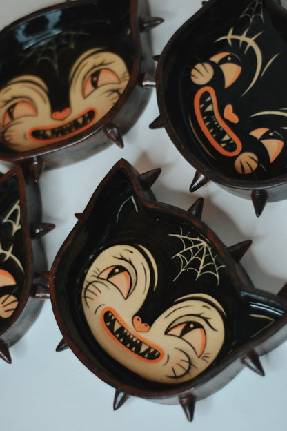 Vintage Halloween Cat Spiked Plate — Black & White Cat (Imperfect)